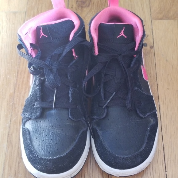 Brand new jordans - Picture 2 of 4